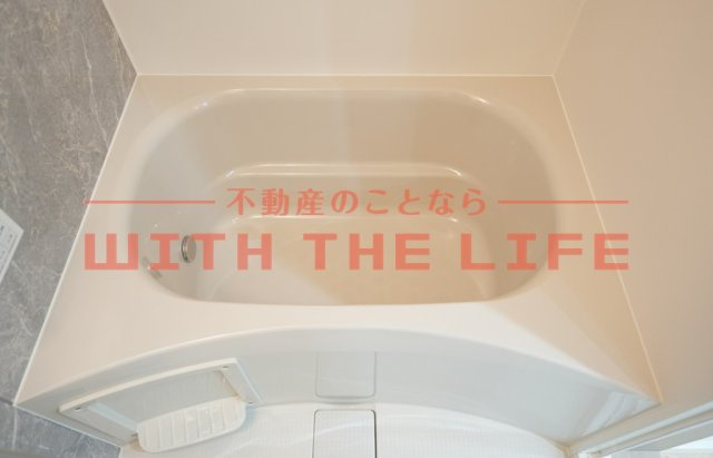 THE NOBLES 花畑【キャッシュバック対象】の浴室|コンパクトで使いやすいお風呂です