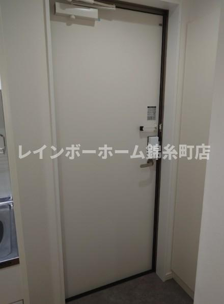 グランパイン小岩の玄関