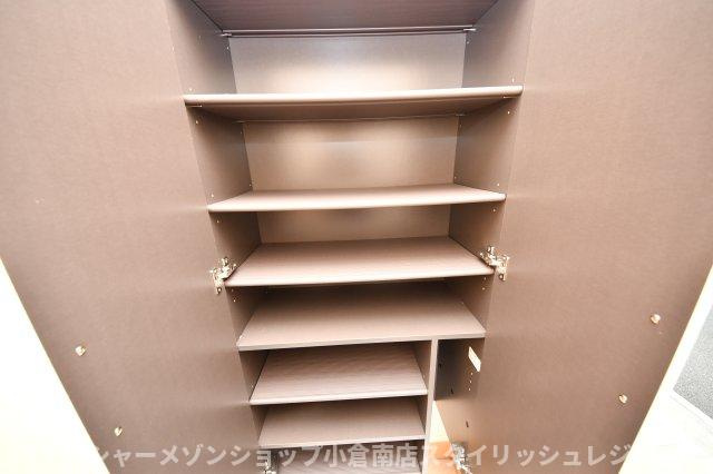 エスペランサ中曽根の収納
