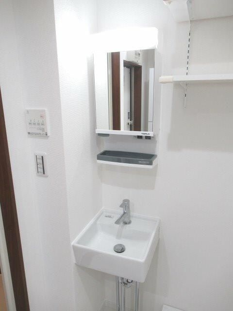 グランクオール町屋レジデンスの洗面所