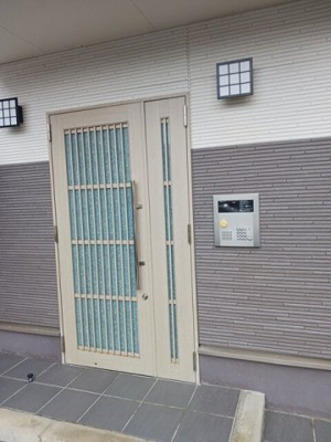 【エントランス】 | ロイヤルハピネス