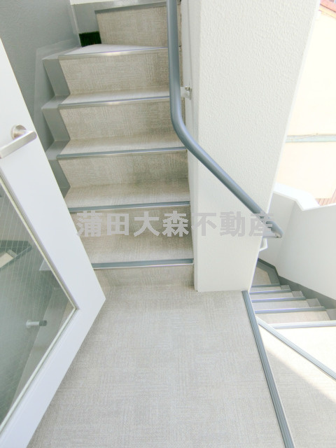 プレール・ドゥーク大森町のその他共用部分|非常階段