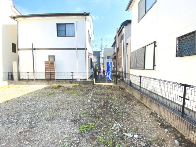 敷地面積35.8坪　売地　越谷市東大沢の外観|更地　どなたでも建築可能です！敷地面積３５．８坪！建築条件なし売地！お好きなハウスメーカーで建築可能です♪南道路！　現地（2026年5月）撮影