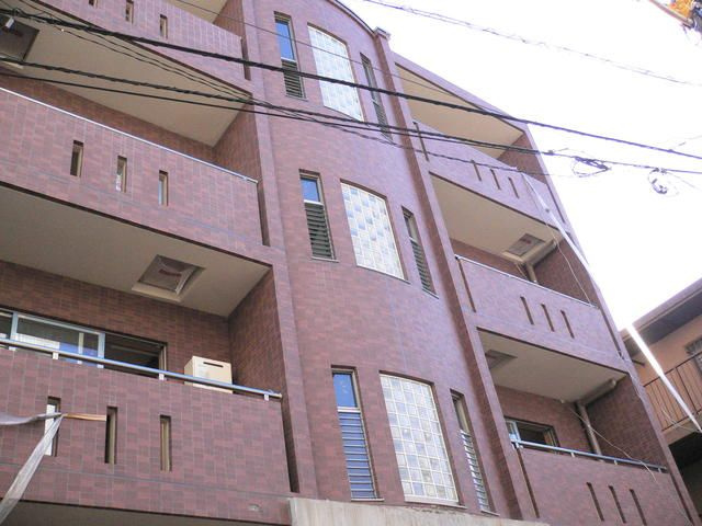 ロイヤルエクセレントの外観