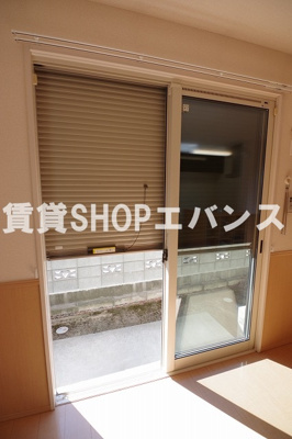 【設備】 | サニーコートⅢ | 防犯シャッター付きです