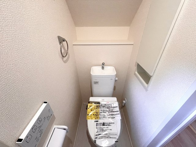 【トイレ】 | 【新築分譲住宅～GRAFARE～】山形市花楯　4期　全３棟 | 【Toilet】
寛ぎだけではない、快適な生活を送る為に必要なもの。毎日使う場所だから、より快適な空間に仕上げられています。