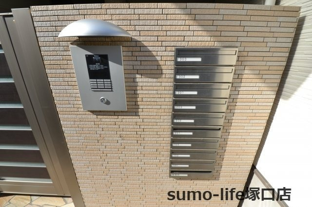 フジパレス立花Ⅴ番館のエントランス