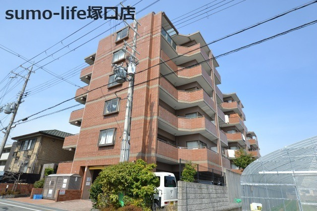 エーデル阪部の外観