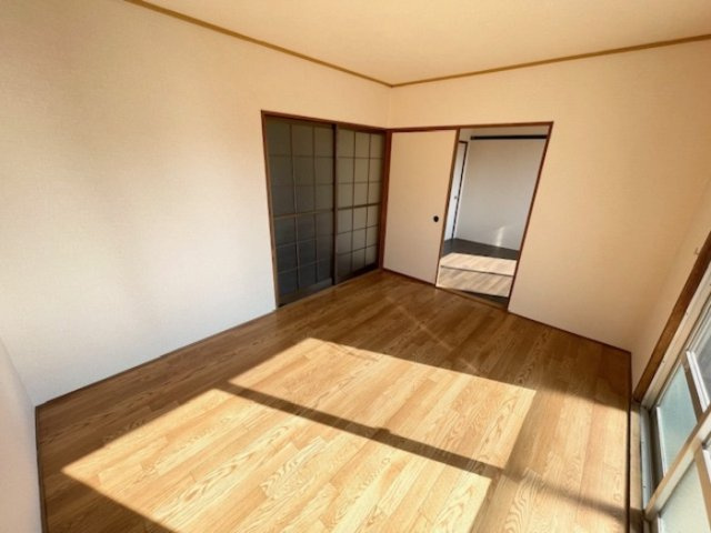 プレジール寿の居間・リビング