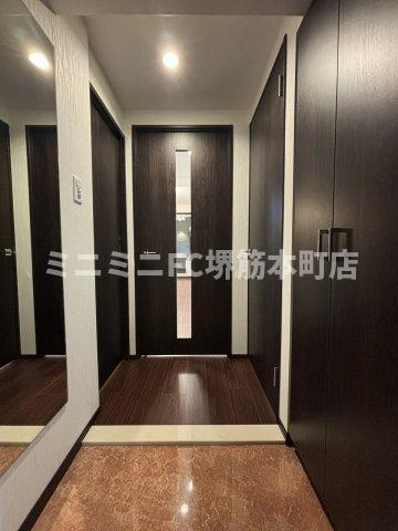 大阪市中央区農人橋３丁目の賃貸マンションの玄関