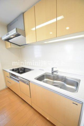 大阪市中央区日本橋２丁目の賃貸マンションのキッチン