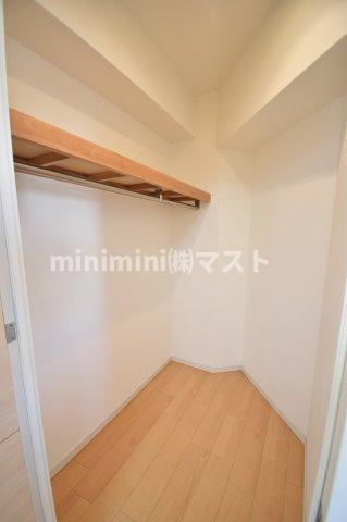 大阪市中央区日本橋２丁目の賃貸マンションの収納