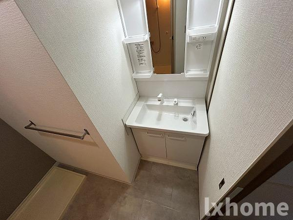 アルバ摂津のその他|使いやすい洗面所です