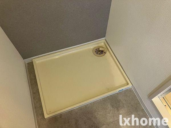 アルバ摂津の洗面所|明るい洗面所です