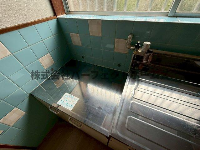 四条畷市中野本町テラスハウスのキッチン|キッチンでお料理をお楽しみください