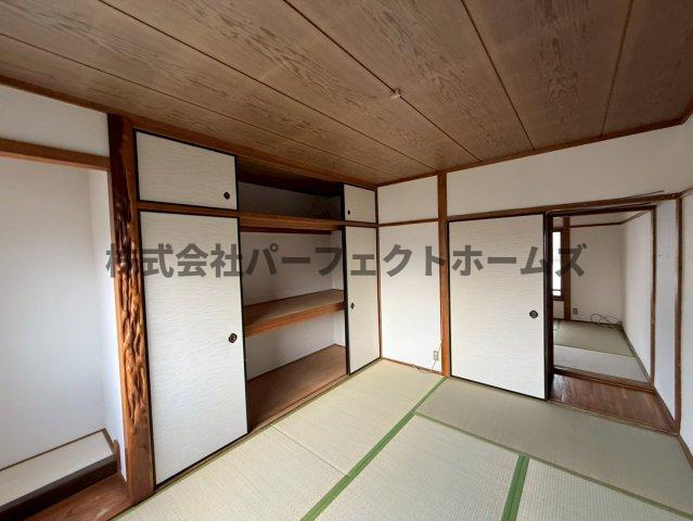 四条畷市中野本町テラスハウスの和室|い草の香りが落ち着く素敵な和室です