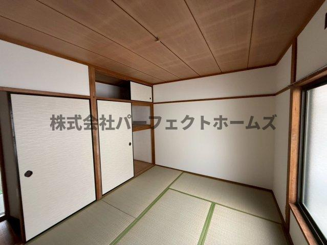 四条畷市中野本町テラスハウスの和室|畳の上でゆっくりとくつろげる和室です