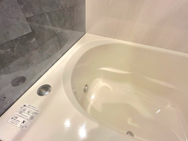 ライジングプレイス浅草弐番館の浴室