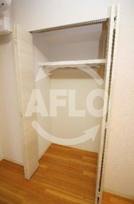 コーラルポワント難波WESTの収納|コーラルポワント難波WEST　クローゼット