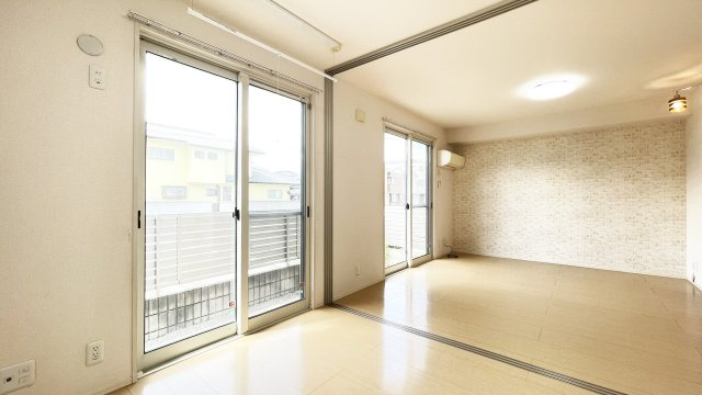 フルラージュの居間・リビング