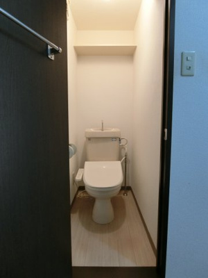 【トイレ】 | ハーモニー旗ヶ崎 | 110号室　イメージ