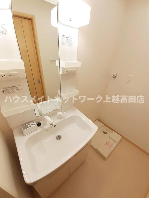 ルミナス　Ｔ＆Ｓの洗面所|洗髪洗面化粧台