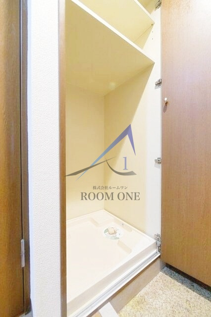 メインステージ白金高輪の設備|洗濯機置き場です。
