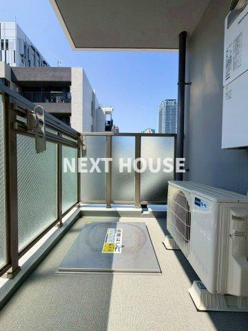 セレニテ東梅田アリエのバルコニー