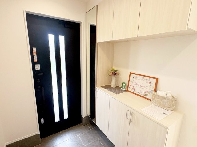 和歌山市直川　新築建売住宅の玄関