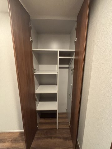 クリオ市谷薬王寺の玄関