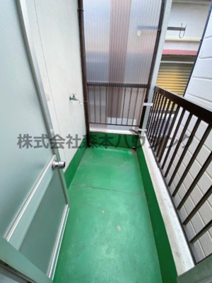 【バルコニー】 | 　寝屋川市御幸東町17戸建貸家 | バルコニーがあります