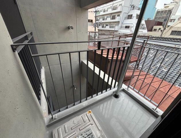 DECOR RESIDENCE 田原町のバルコニー