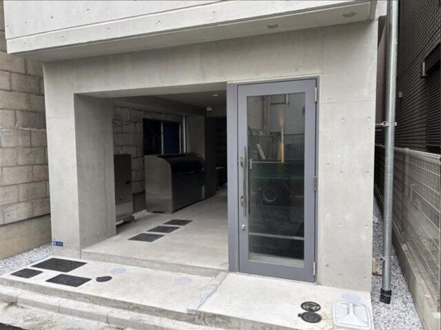 DECOR RESIDENCE 田原町のエントランス