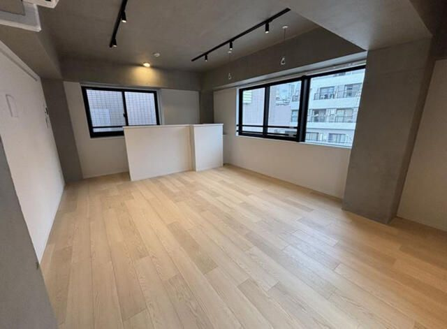 DECOR RESIDENCE 田原町の内装|リビングダイニング