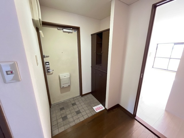 【玄関】 | マロンステージB棟