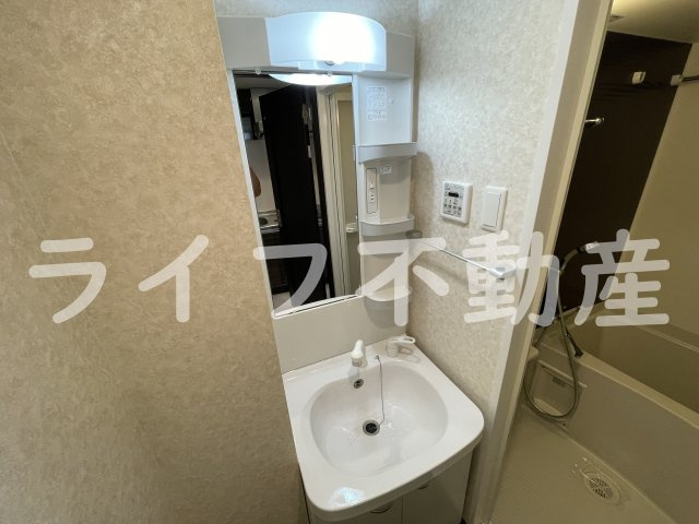 Luxe布施駅前の独立洗面台|独立洗面化粧台付き