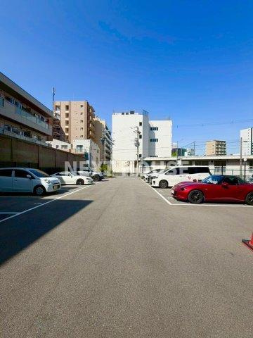 S-RESIDENCE福島Alovitaの駐車場