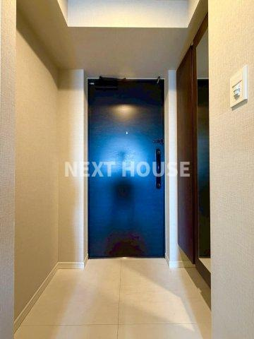 S-RESIDENCE福島Alovitaの玄関