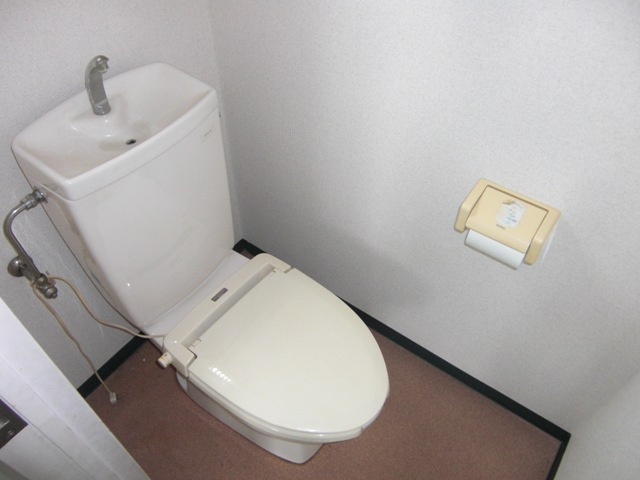オチアイビルのトイレ|清潔感のあるトイレです