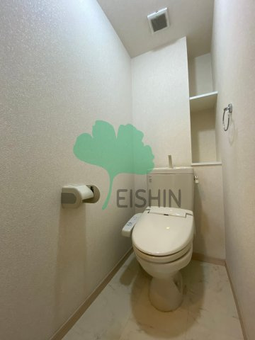 グランドゥール27のトイレ|清潔感のあるトイレです。