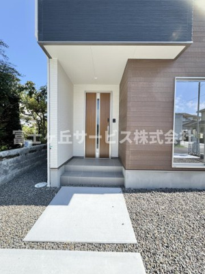 【エントランス】 | 藤枝市藤岡2丁目 5期 新築一戸建て 1号棟 | エントランスです