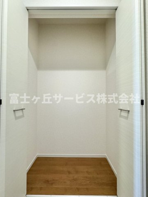 【収納】 | 藤枝市藤岡2丁目 5期 新築一戸建て 1号棟 | 玄関にあるシューズクロークです