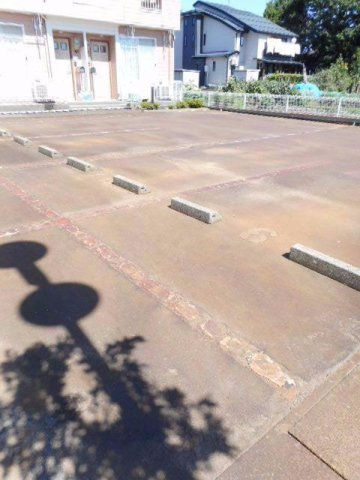 サンルーランの駐車場