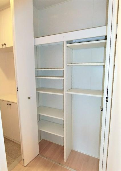 アルヴィータ弐番館の玄関