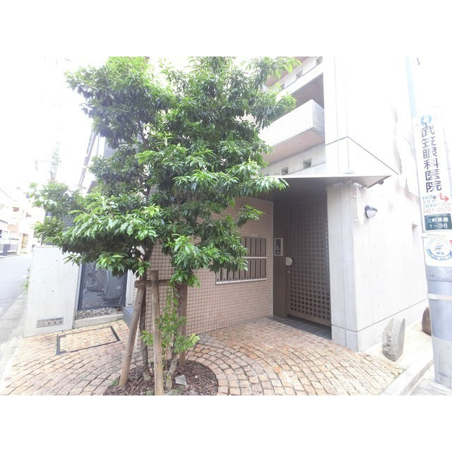 精養堂アパートメンツのエントランス|2019．10撮影