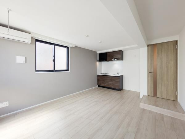 プラティーク清澄庭園の居間・リビング