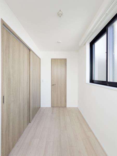 プラティーク清澄庭園の居間・リビング