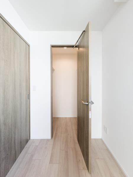 プラティーク清澄庭園の居間・リビング