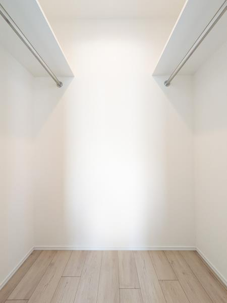 プラティーク清澄庭園の居間・リビング