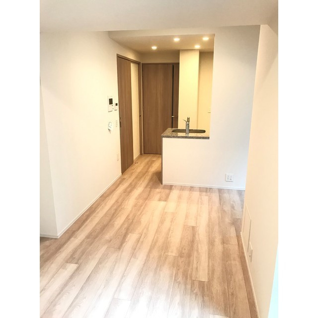 プラウドタワー栄の居間・リビング